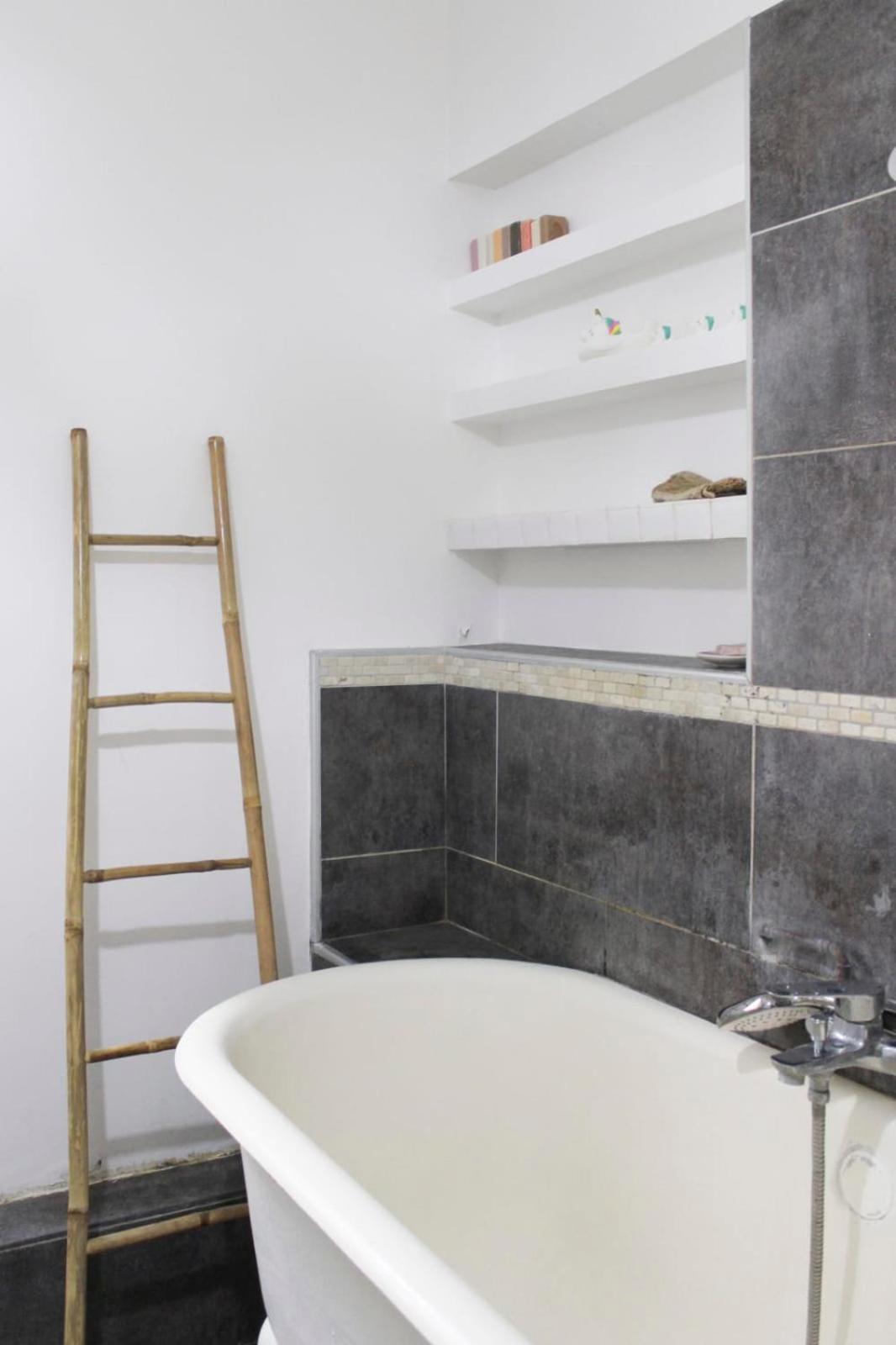 T2 With Wifi Near Station In Centre Apartment Paris